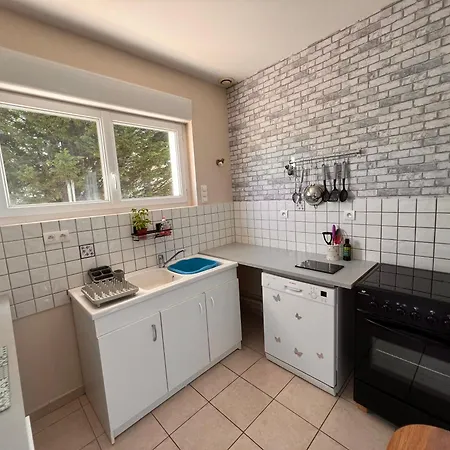 Charente 16 2 Bed *